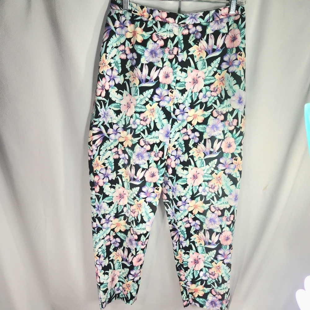 Liz Claiborne Collection Black w/ Multicolored Floral Print Cropped Pants Medium